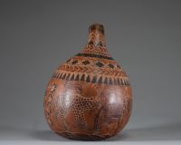 Afrique RDC - Calebasse ornée de motifs d’animaux, floraux et de signes Kongo, Congo RDC.