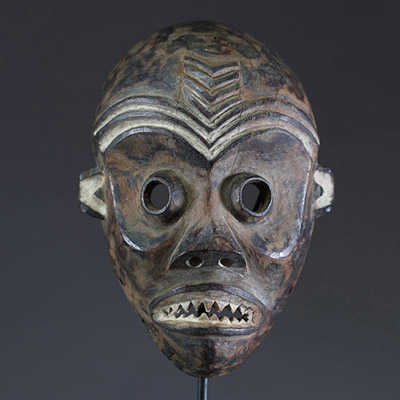 Afrique RDC - Masque Pendé en bois sculpté, Congo RDC, 1ère moitié XXème.