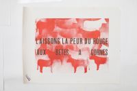 Mai 68 – Laissons la peur du rouge aux bêtes à cornes  Affiche originale réalisée en sérigraphie deux couleurs rouge et noir. Cachet École Nle Supérieure des Beaux-Arts, toute sa marge non coupée, traces de plis, sujet intact. Non entoilée  44,4X56,5 cm