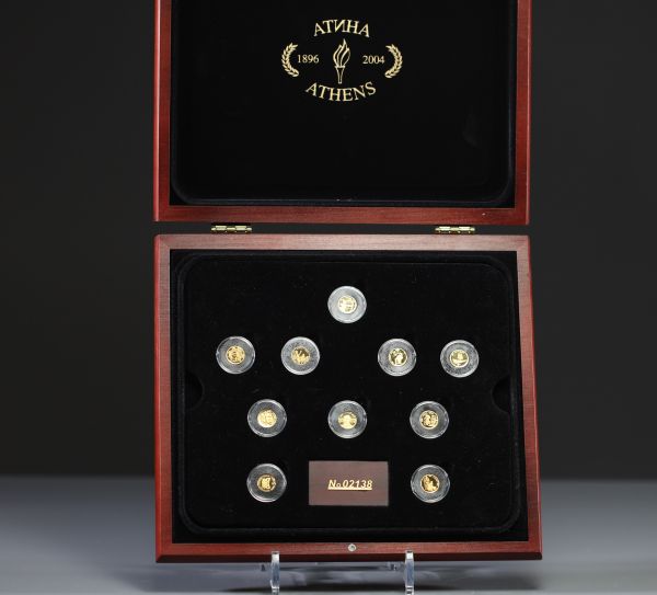 Bulgarie - Coffret de dix pièces de cinq leva en or pour les Jeux olympiques d'Athènes de 2004.