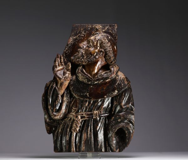 Saint François, bas relief in carved wood; 18th century.