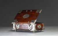 Coffret Colonial en loupe et argent des Indes Orientales Néerlandaises, Ceylan - Sri Lanka, d'époque XVIIIème.