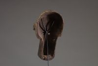 Afrique - Masque de singe Dogon, bois dur ancien, patine crouteuse, Mali, début XXème ou antérieur.