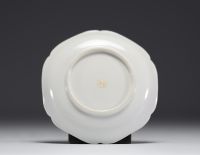 Chine - Rare et remarquable ensemble de neuf bols et soucoupes en porcelaine polychrome à décor d'enfants, Yongzheng, XVIIIème.