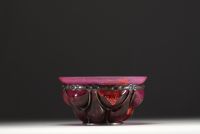 DAUM Nancy and Louis MAJORELLE (1859-1926) - Pink red blown glass bowl with inclusion and Majorelle wrought iron frame, signed.