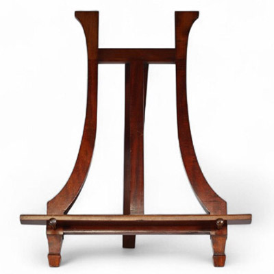 Belgique, vers 1830–1840 Deux écritoires préfigurant l’Art nouveau géométrique viennois  Ces deux écritoires d’exception, réalisés entre 1830 et 1840, s’inscrivent dans la tradition du mobilier belge de qualité, tout en annonçant de manière saisissante certains principes esthétiques de l’Art nouveau géométrique, tel qu’il s’est développé à Vienne autour de figures comme Josef Hoffmann et Koloman M