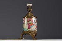 China - Canton porcelain lamp with figures, bronze mounting, 19th-20th century.