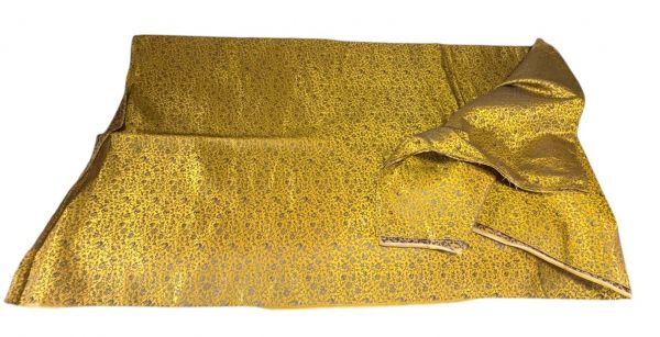 Chine - Panneau rectangulaire en soie jaune damassée à motif de fleurs multicolores, XIXème.