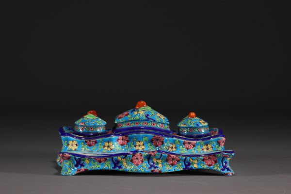Longwy - Ecritoire en faïence et émaux à décor d'hirondelles et de fleurs sur fond bleu azur. XXème.