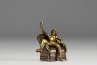 Bronze érotique à système travail Viennois, signature illisible, XIXème.