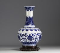 China - White-blue porcelain vase, blue mark underneath, 19th century