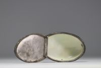 Boite à décor érotique en porcelaine et monture en étain, XVIIIème.
