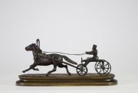 Russie, fin XIXᵉ siècle Attelage à troïka – Bronze signé Woerffel à Saint-Pétersbourg  Sculpture figurant un attelage russe à troïka La terrasse est signée en creux 