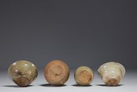 Chine - Ensemble de deux potiches et deux bols en grès vernissé.