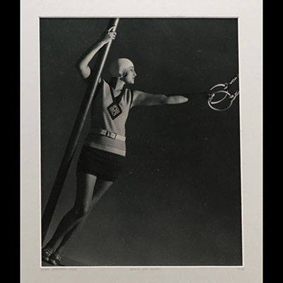 George HOYNINGEN-HUENE (1900-1968) - Melle Alicia, Swimwear by Patou - Tirage argentique