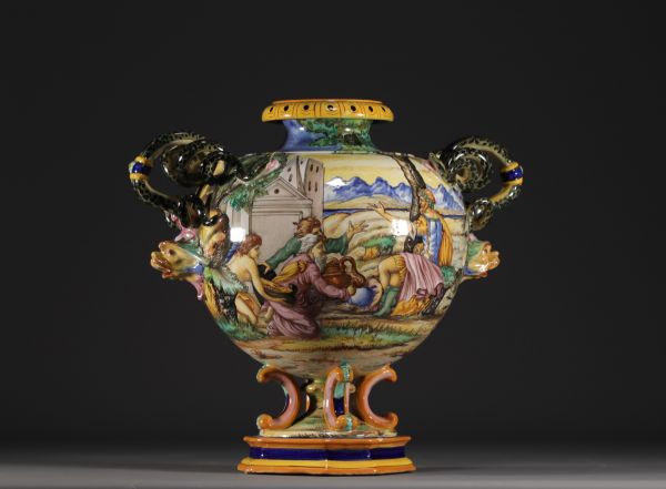 Vase urne Albarello en majolique à décor de scènes à l'antique.