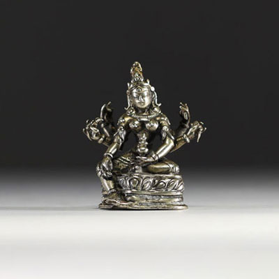 China - Tibet - Vasudhara statuette in silver-plated bronze, silver base, 18th century.
