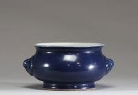 Chine - Brûle parfum en porcelaine monochrome émaillée bleu, marque Ta Ming Kia-Tsing Nien Tche, Ming.