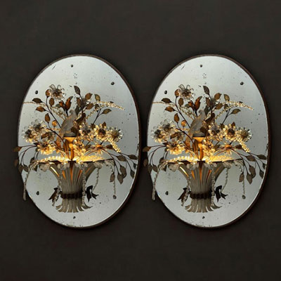 Maison Bagues - Rare pair of large sconces forming baskets of flowers in metal and glass topped with moulded glass parrots.