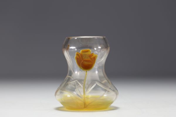 Ludwig MOSER Karlsbad (1833-1916) - Glass vase with applications of floral motifs, signed below the piece.