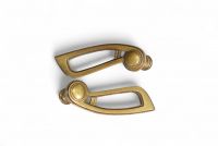 Léon Sneyers (1871–1951) Deux paires de poignées de porte avec plaques de propreté en bronze patiné – Vers 1905.
