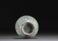 China - Crackled monochrome porcelain brush-holder, Qing period.
