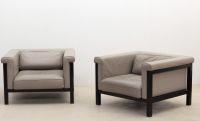 JULES WABBES (1919-1974) Pair of ‘Livourne’ armchairs Series 800 Bulo edition in black lacquered wood and taupe grey leather.