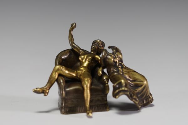 Bronze érotique à système travail Viennois, signature illisible, XIXème.