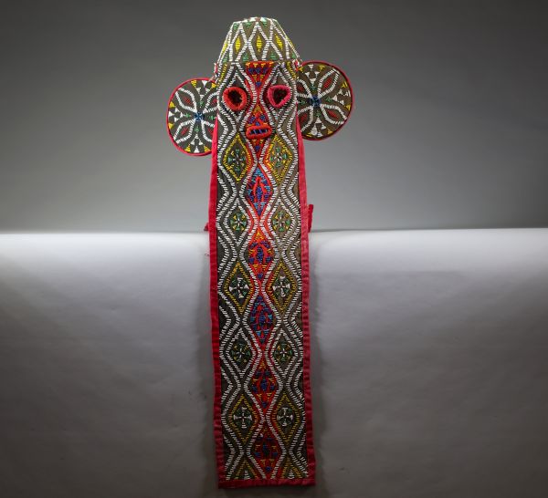 Afrique - Masque éléphant Bamileke « Tou Poum » en tissu et perles, Cameroun.