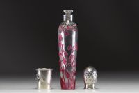 Val Saint Lambert - Rare multi-layered acid-etched glass bottle decorated with lily of the valley flowers, silver mounting, signature on the wheel under the piece.