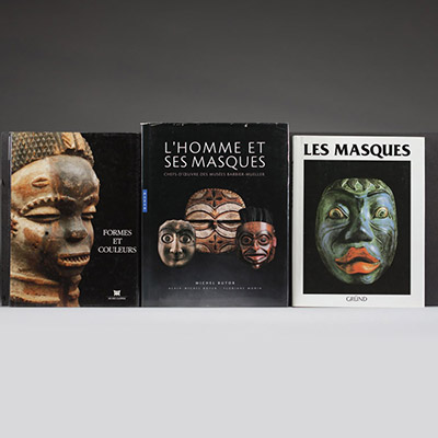 Lot de 3 livres sur l’art africain . FR