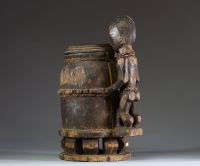 Afrique - Oracle à souris Baoulé figuratif en bois sculpté, Côte d’Ivoire, 1ère moitié XXème.