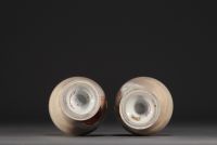 Vieux Vienne - Paire de vases en porcelaine à décor de portraits d'élégantes, fin 19ème.