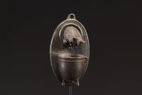 Série de quatre pyrogènes en zinc et régule à décor animalier et d'insectes, XIX-XXème.