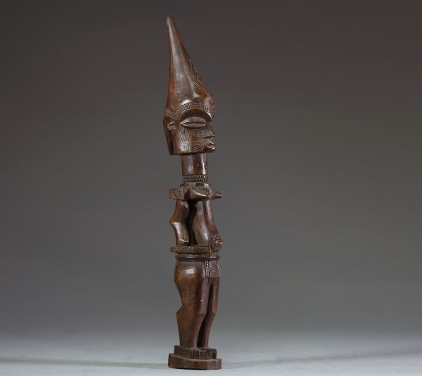 Afrique RDC - Statuette Luluwa en bois sculpté, Congo RDC, 1ère partie XXème.