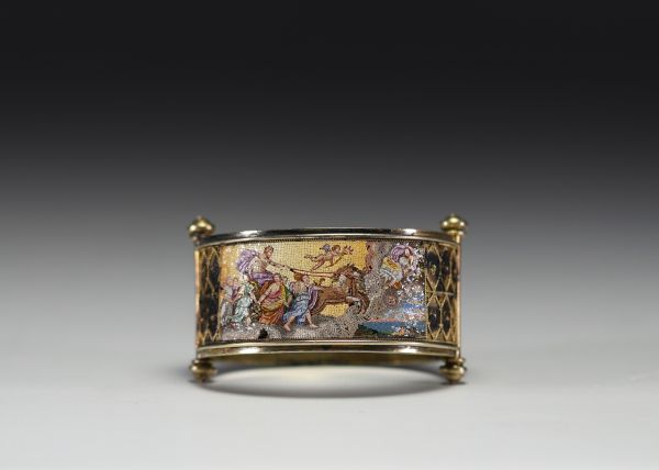 Silver bracelet decorated with a micro mosaic 