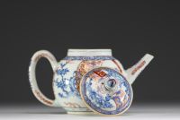China - Polychrome porcelain teapot, Kangxi period.