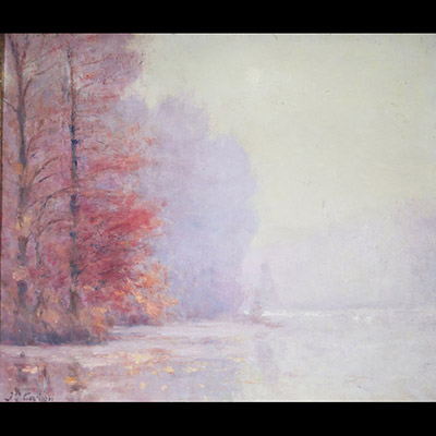 Joseph Caron (1866-1944)  Peinture à l’huile sur toile, style impressionniste, scène d'automne  Cette magnifique peinture à l'huile sur toile, réalisée par l'artiste Joseph Caron (1866-1944), incarne l'essence de l'impressionnisme à travers ses tonalités délicates de rose et de brume qui évoquent l'atmosphère douce et éthérée d'un matin automnal. L'œuvre, signée et datée au dos, capture une vue se