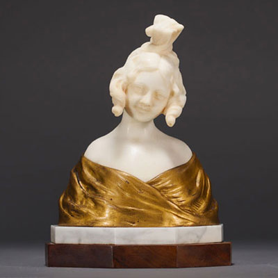 Alphonse Henri NELSON (1854-1919) Elegant bust in marble and gilt bronze.
