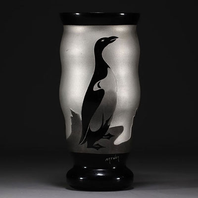 ArtVer - Glasfabriek in Boom, acid-etched vase decorated with penguins, Art Deco period.