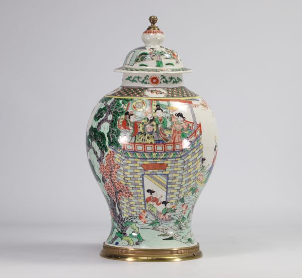 Grande potiche couverte, famille verte, époque Qing (1644-1912)
