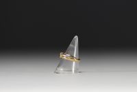 Ring in 18k white and yellow gold set with a brilliant-cut diamond weighing 3.5g.