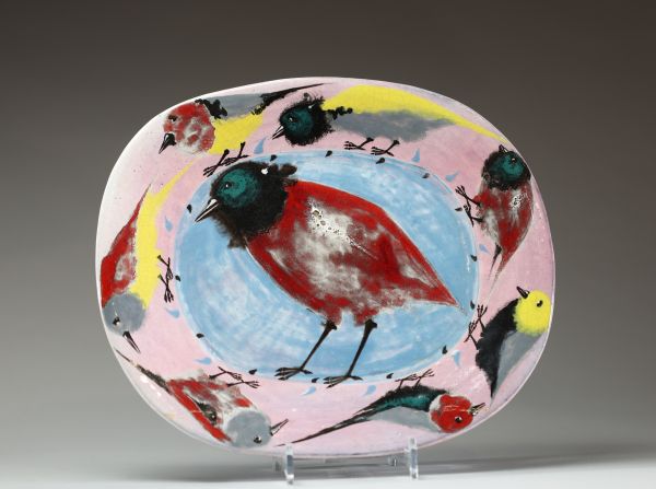Roger SOMVILLE (1923-2014) Grande assiette en céramique des Atelier de Dour à décor d'oiseaux, vers 1960.