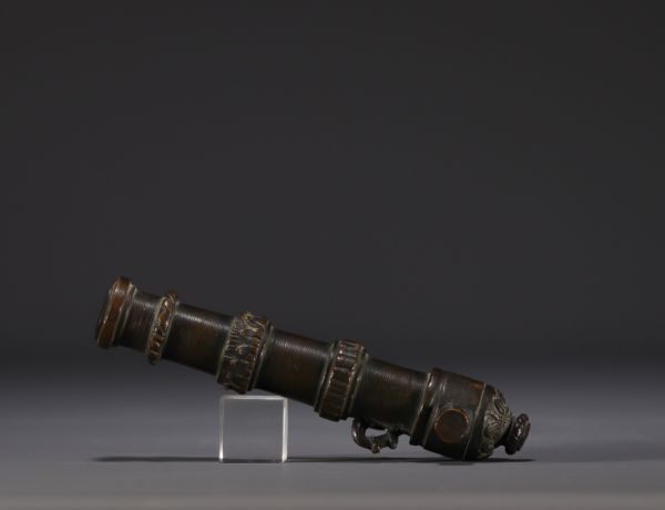 Petit canon de rempart en bronze, d'époque XIXe siècle.