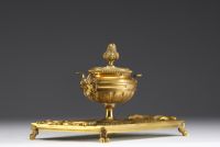 Alphonse GIROUX (1776-1848) Porcelain and bronze inkwell decorated with mistletoe leaves, ram's heads and paws, signed Alph. Giroux Paris.