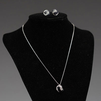 Gianni BULGARI - Pendentif et boucles d'oreilles en or blanc 18k modèle Enigma.