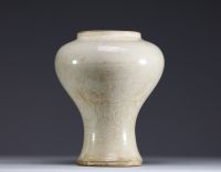 China - Meiping vase in white monochrome porcelain, mark at the base of the piece, Yuan dynasty.