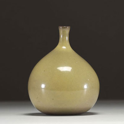 Dani & Jacques RUELLAND (XX) Vase ‘Figue’ in glazed ceramic, circa 1960, signed.