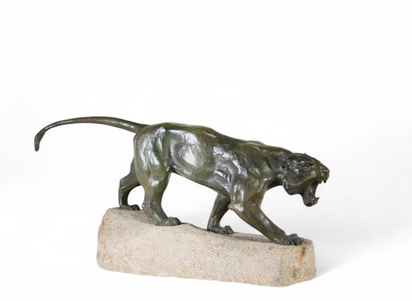 Le Tigre – Sculpture en bronze à patine verte, vers 1920.