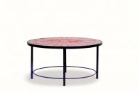 Rogier Vandeweghe (1923-2020) & Amphora (XXe) Table vintage en carreaux de céramique vernissée orange monogrammée M. V. et piètement tubulaire métallique noir,  vers 1960-70.